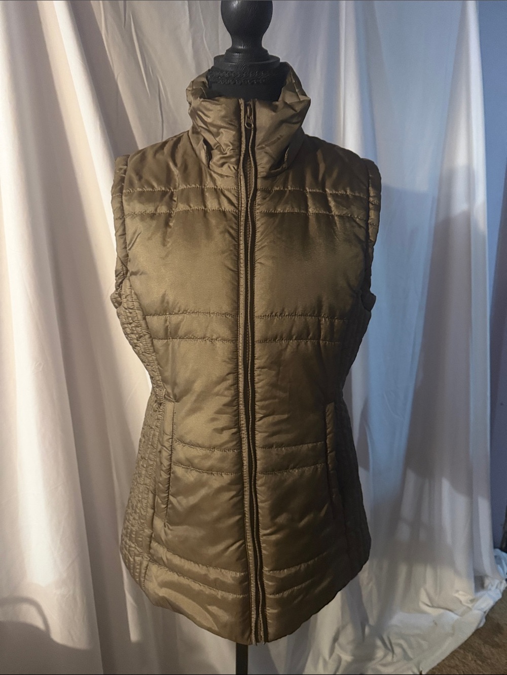New York & Company Olive Green Quilted Puffer Vest
